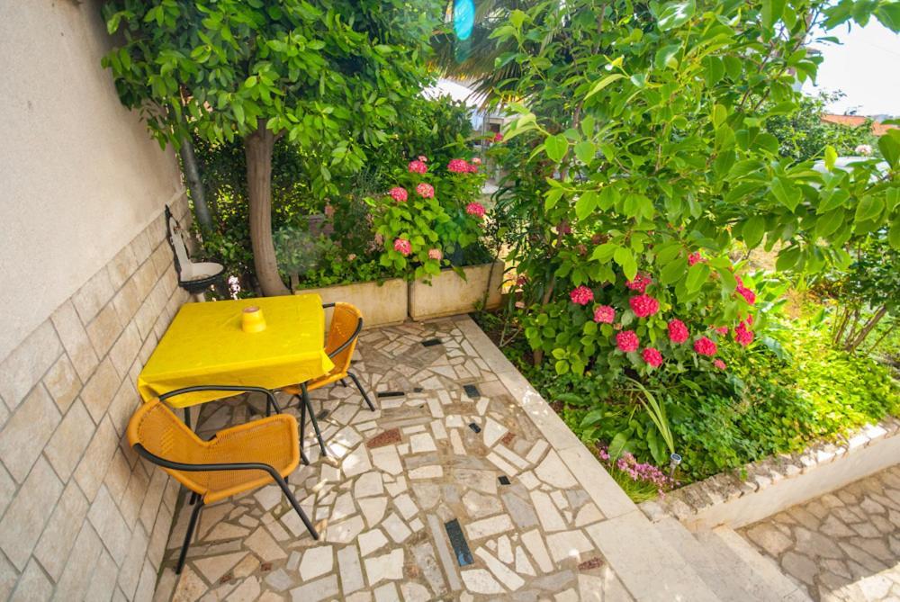 Апартаменты Haus Silvia Ровинь Экстерьер фото